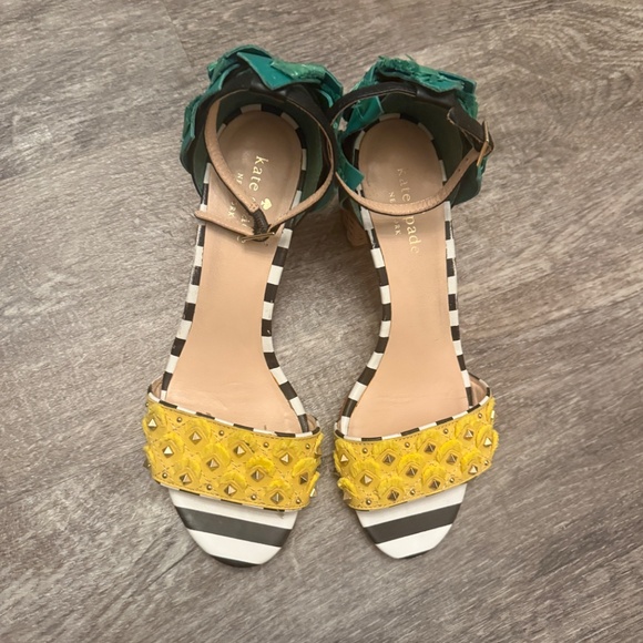 KATE SPADE NEW YORK Pineapple Wiatt Heels 8 - Picture 4 of 8